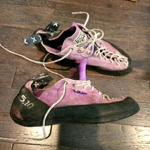 Y2K Five Ten 5.10 Climbing Shoes - Rock Climbing, Bouldering - SZ 8.5 EU 41.5